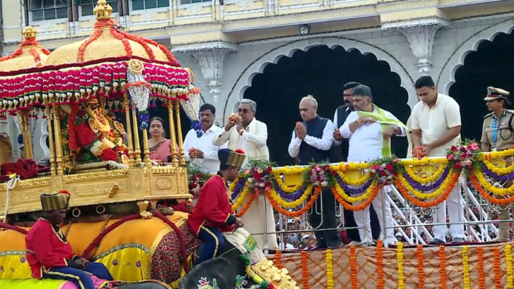 https://salarnews.in/public/uploads/images/newsimages/maannewsimage02102025_220306_Mysuru Dasara ends .png